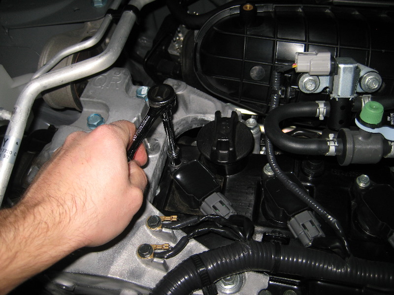Nissan-Rogue-QR25DE-Engine-Spark-Plugs-Replacement-Guide-025