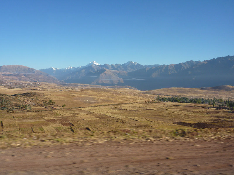 Ollantaytambo-Town-Sacred-Valley-Peru-012