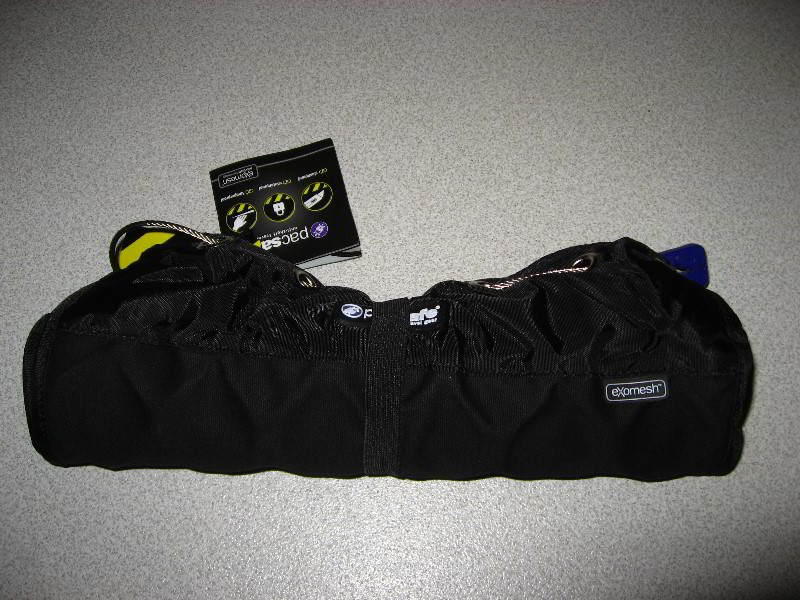 Pacsafe-TravelSafe-12L-Anti-Theft-Bag-Review-006