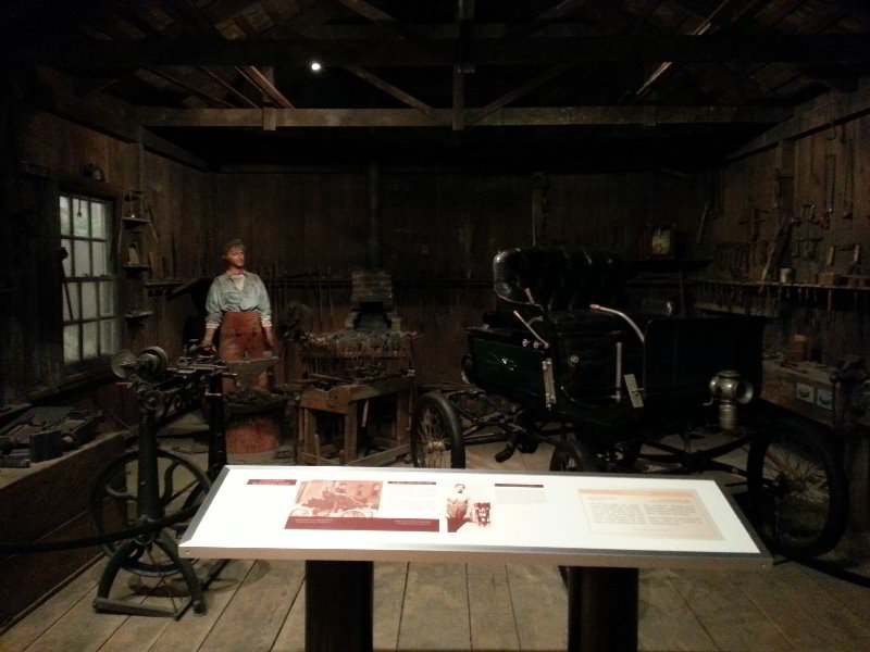 Petersen-Automotive-Museum-Los-Angeles-CA-019