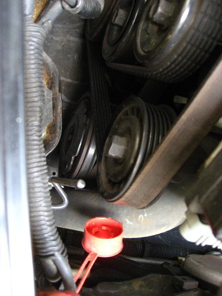 GM-Pontiac-Grand-Prix-Alternator-Replacement-047