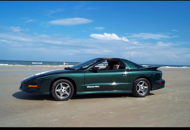 Pontiac-Trans-Am-Beach-Photos-04
