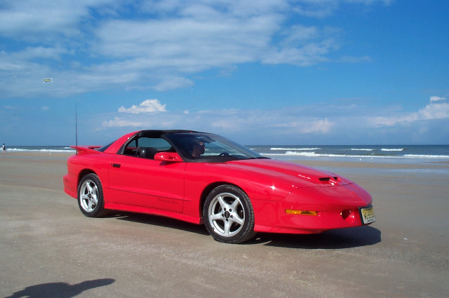 Pontiac-Trans-Am-Beach-Photos-06