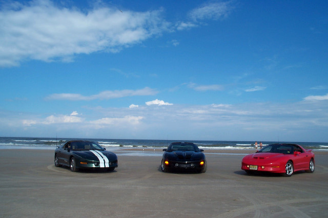 Pontiac-Trans-Am-Beach-Photos-10