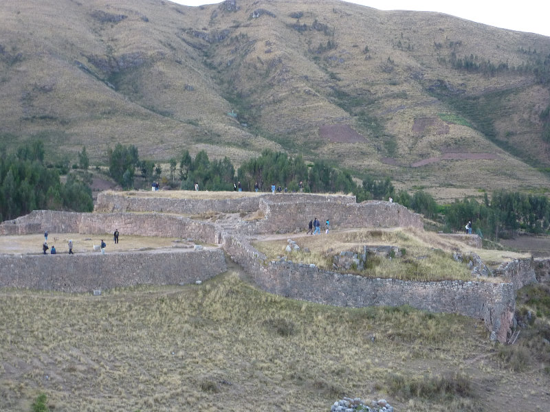 Puca-Pucara-Red-Fort-Incan-Ruins-Cusco-Peru-005