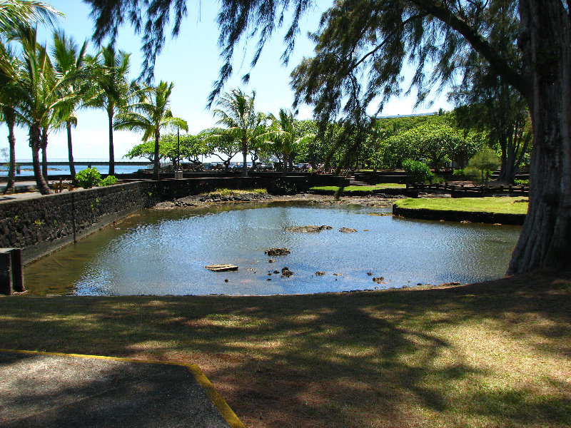 Queen-Liliuokalani-Park-and-Japanese-Gardens-Hilo-Big-Island-018