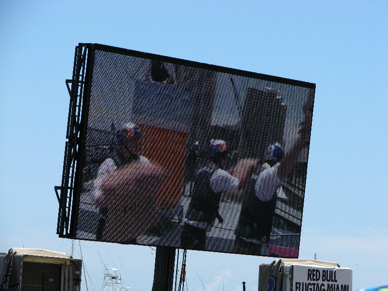 Red-Bull-Flugtag-2010-Bayfront-Park-Miami-FL-007