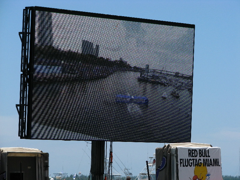 Red-Bull-Flugtag-2010-Bayfront-Park-Miami-FL-035