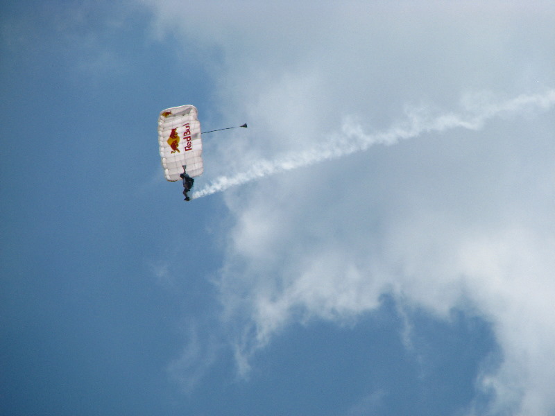 Red-Bull-Flugtag-2010-Bayfront-Park-Miami-FL-042