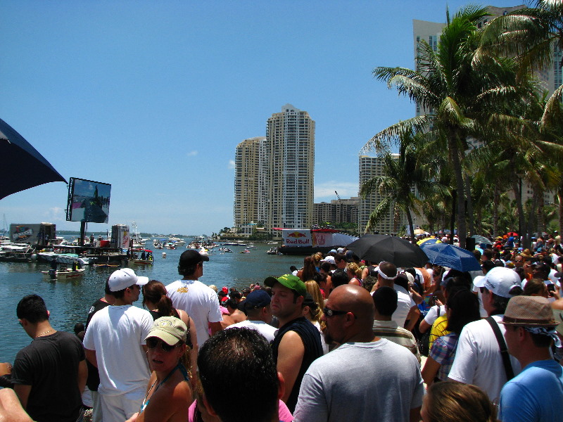 Red-Bull-Flugtag-2010-Bayfront-Park-Miami-FL-045