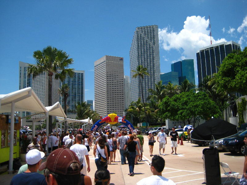 Red-Bull-Flugtag-2010-Bayfront-Park-Miami-FL-067