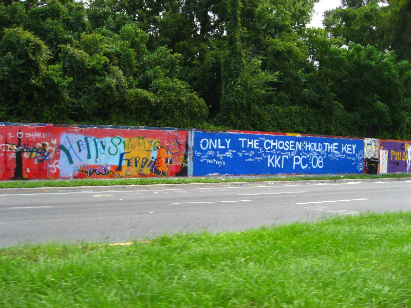SW-34th-Street-Graffiti-Wall-Gainesville-FL-004