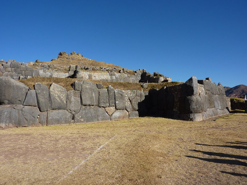 Sacsayhuaman-Inca-Fortress-Ruins-Cusco-Peru-004