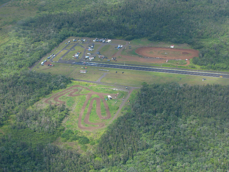 Safari-Helicopter-Tours-Volcanic-Lava-Waterfalls-Hilo-Big-Island-Hawaii-008