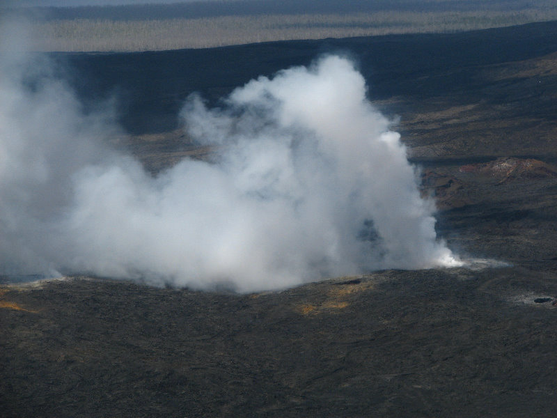 Safari-Helicopter-Tours-Volcanic-Lava-Waterfalls-Hilo-Big-Island-Hawaii-023