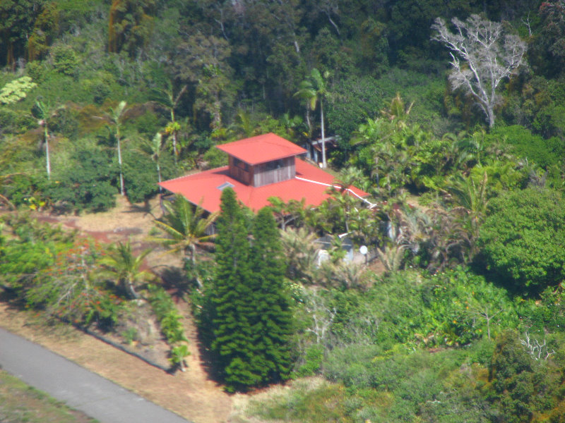 Safari-Helicopter-Tours-Volcanic-Lava-Waterfalls-Hilo-Big-Island-Hawaii-054