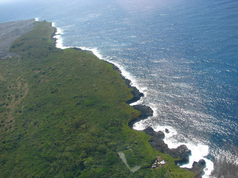 Safari-Helicopter-Tours-Volcanic-Lava-Waterfalls-Hilo-Big-Island-Hawaii-063