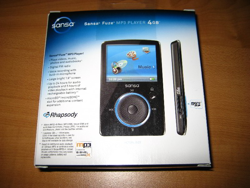 SanDisk-Sansa-Fuze-MP3-Player-Review-002