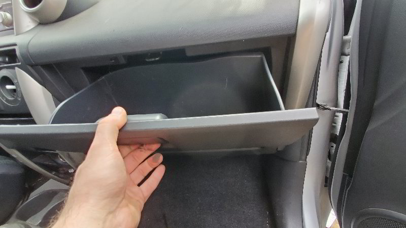 Scion-xA-Cabin-Air-Filter-Replacement-Guide-002