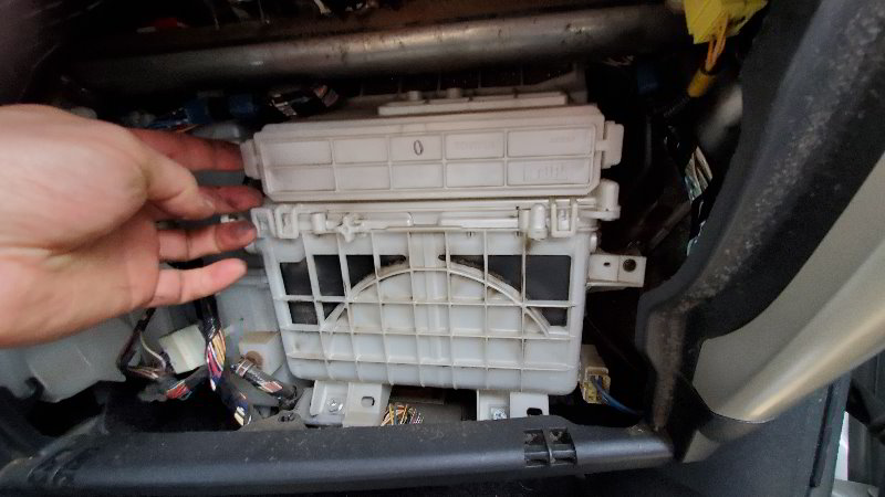 Scion-xA-Cabin-Air-Filter-Replacement-Guide-006