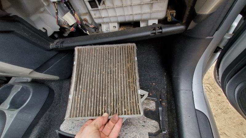 Scion-xA-Cabin-Air-Filter-Replacement-Guide-009