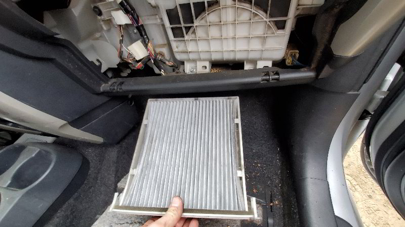 Scion-xA-Cabin-Air-Filter-Replacement-Guide-012