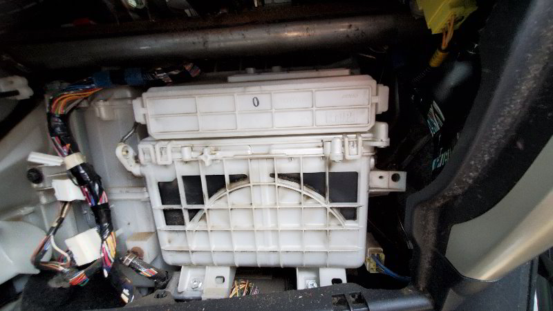 Scion-xA-Cabin-Air-Filter-Replacement-Guide-015