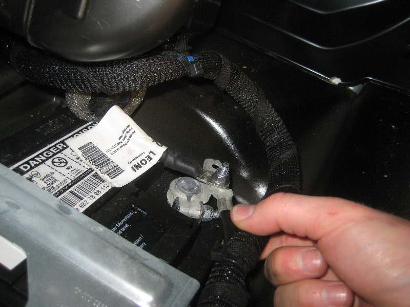 2008-2014-Smart-Fortwo-12V-Automotive-Battery-Replacement-Guide-015