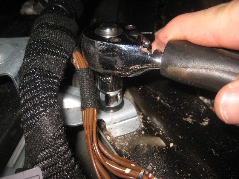 2008-2014-Smart-Fortwo-12V-Automotive-Battery-Replacement-Guide-017