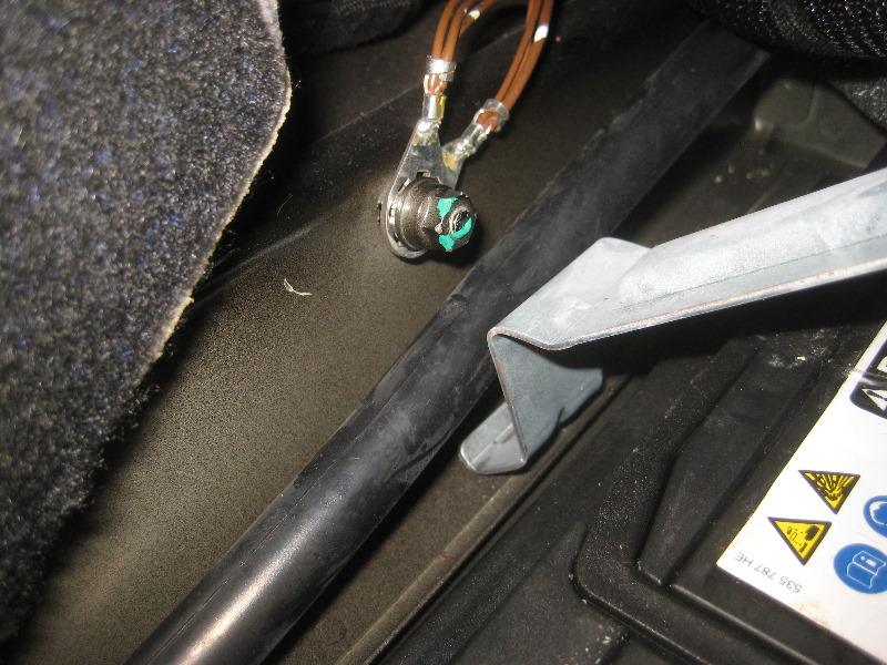 2008-2014-Smart-Fortwo-12V-Automotive-Battery-Replacement-Guide-021