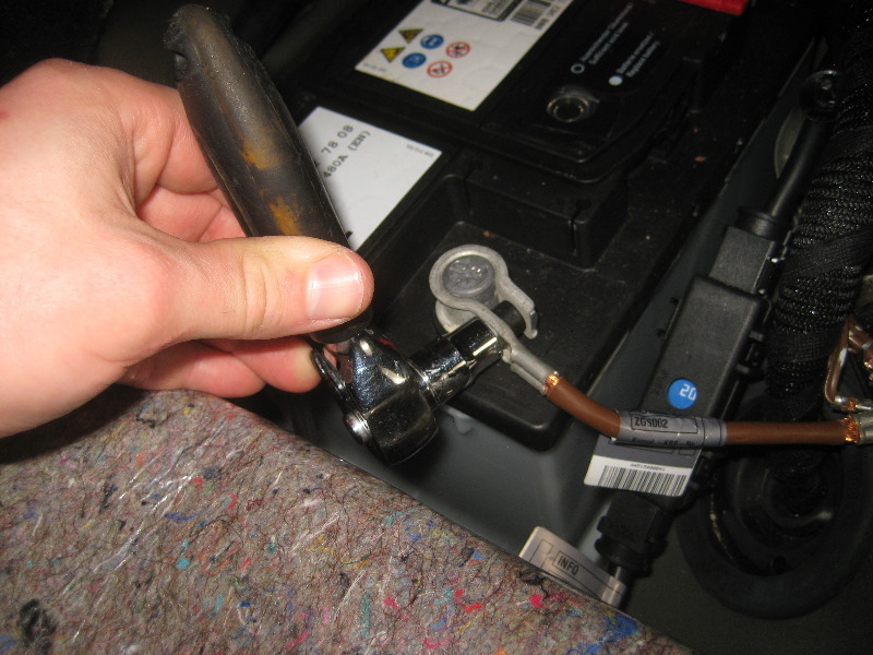 2008-2014-Smart-Fortwo-12V-Automotive-Battery-Replacement-Guide-030