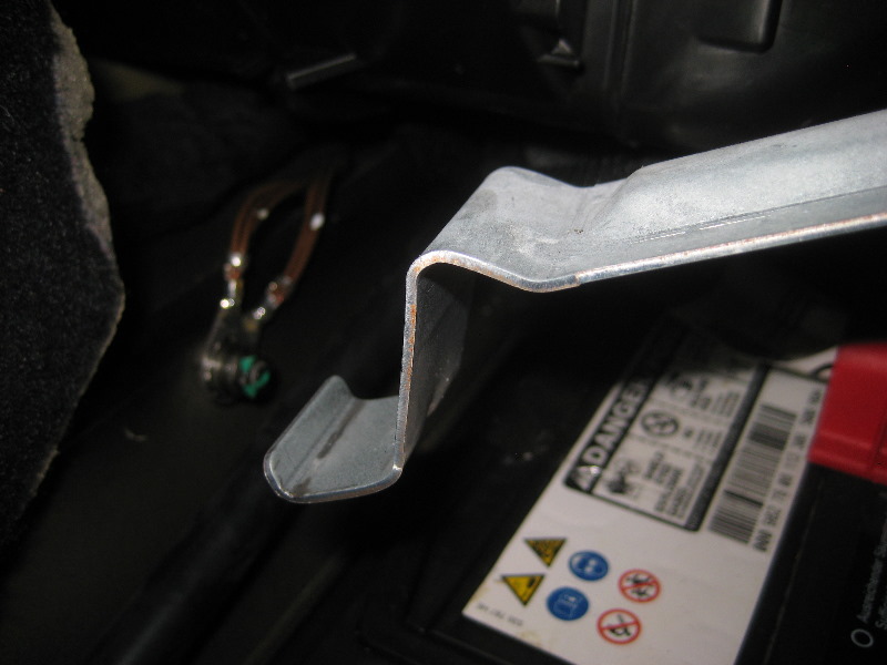 2008-2014-Smart-Fortwo-12V-Automotive-Battery-Replacement-Guide-031