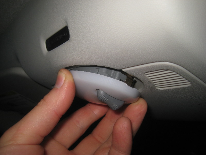 2008-2014-Smart-Fortwo-Dome-Map-Light-Bulb-Replacement-Guide-012