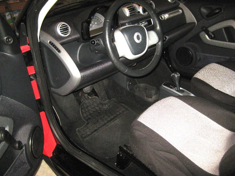 2008-2014-Smart-Fortwo-Electrical-Fuse-Replacement-Guide-001