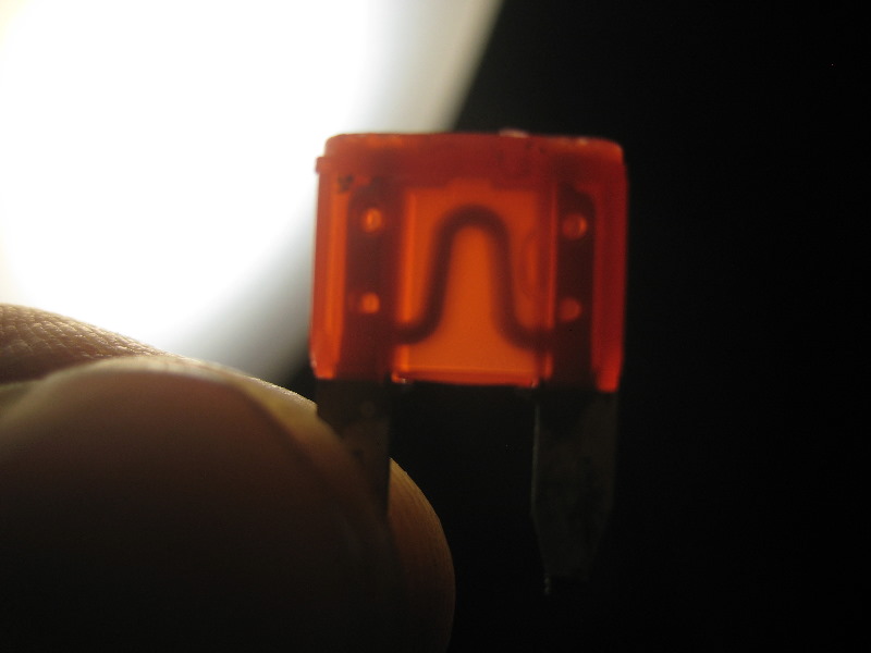 2008-2014-Smart-Fortwo-Electrical-Fuse-Replacement-Guide-006