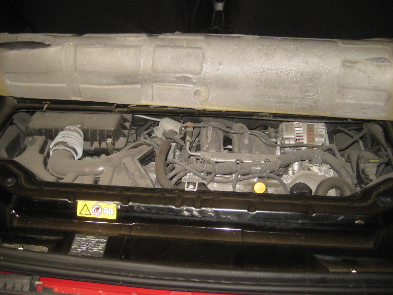 2008-2014-Smart-Fortwo-Engine-Air-Filter-Replacement-Guide-005