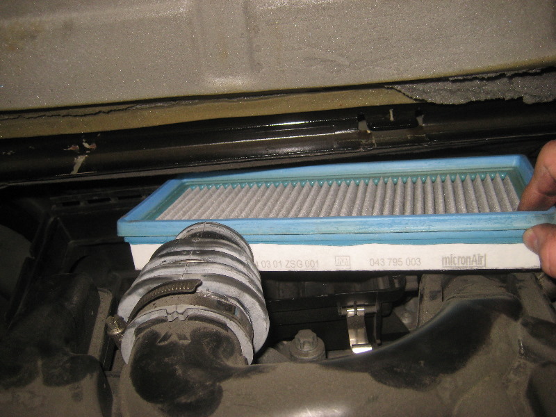 2008-2014-Smart-Fortwo-Engine-Air-Filter-Replacement-Guide-016