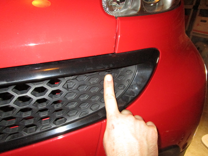 2008-2014-Smart-Fortwo-Front-Brake-Pads-Replacement-Guide-042