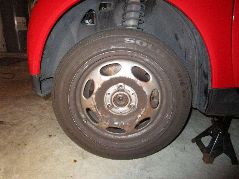 2008-2014-Smart-Fortwo-Front-Brake-Pads-Replacement-Guide-054