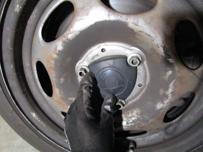 2008-2014-Smart-Fortwo-Front-Brake-Pads-Replacement-Guide-058