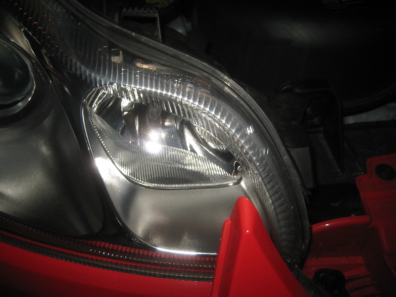 2008-2014-Smart-Fortwo-Headlight-Bulbs-Replacement-Guide-025