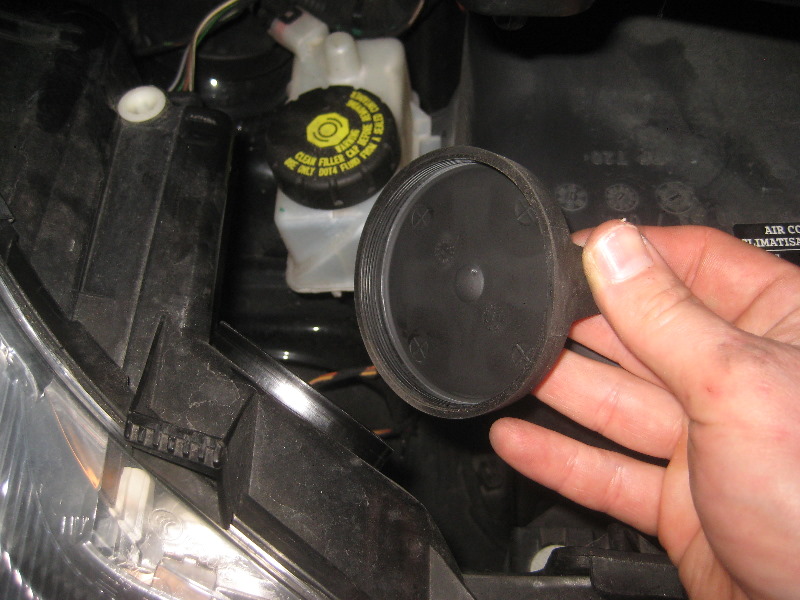 2008-2014-Smart-Fortwo-Headlight-Bulbs-Replacement-Guide-026