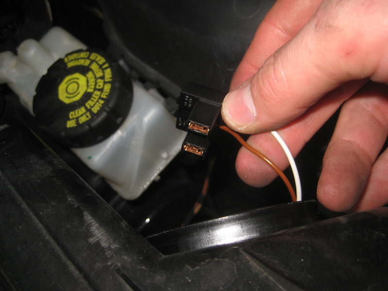 2008-2014-Smart-Fortwo-Headlight-Bulbs-Replacement-Guide-028