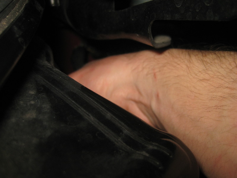 2008-2014-Smart-Fortwo-Headlight-Bulbs-Replacement-Guide-047