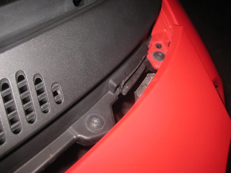 2008-2014-Smart-Fortwo-Headlight-Bulbs-Replacement-Guide-055