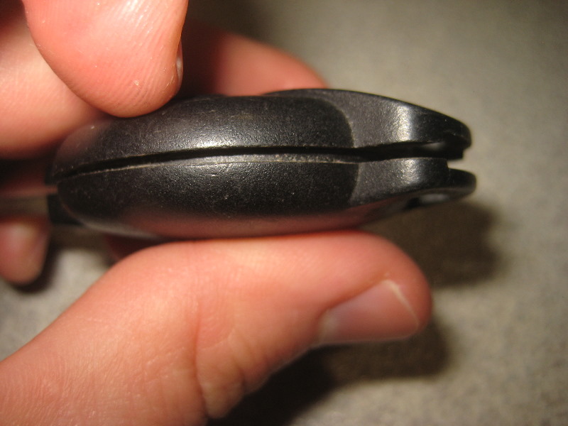 2008-2014-Smart-Fortwo-Key-Fob-Battery-Replacement-Guide-013