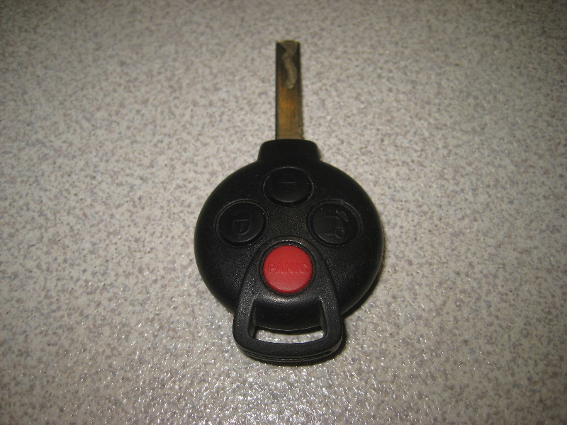2008-2014-Smart-Fortwo-Key-Fob-Battery-Replacement-Guide-015