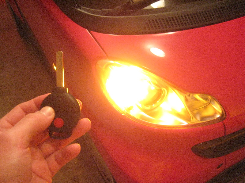 2008-2014-Smart-Fortwo-Key-Fob-Battery-Replacement-Guide-016