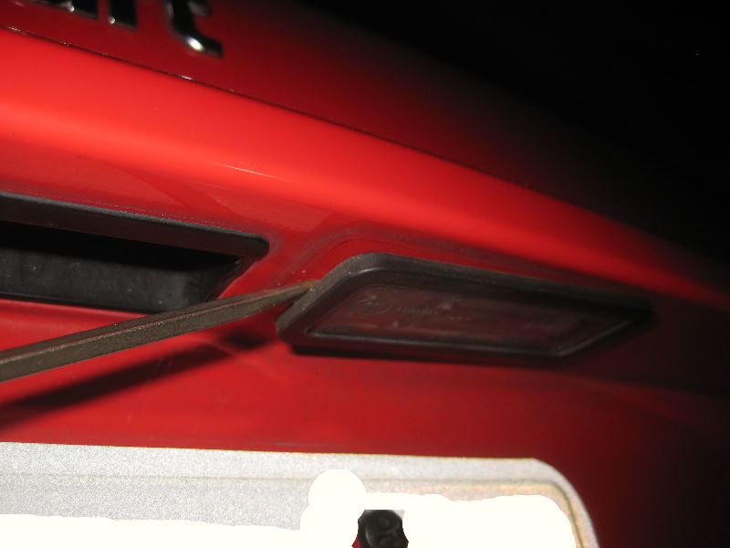 2008-2014-Smart-Fortwo-License-Plate-Light-Bulbs-Replacement-Guide-003