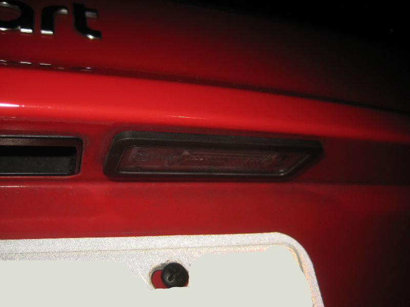 2008-2014-Smart-Fortwo-License-Plate-Light-Bulbs-Replacement-Guide-011